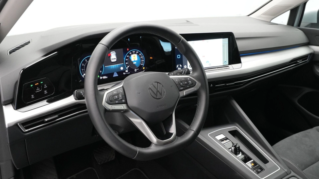 Volkswagen Golf 1.0 eTSI 110pk Life Business DSG