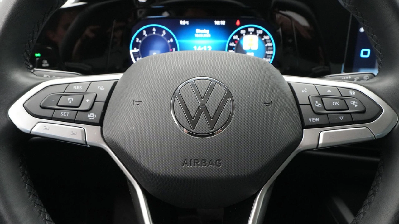 Volkswagen Golf 1.0 eTSI 110pk Life Business DSG