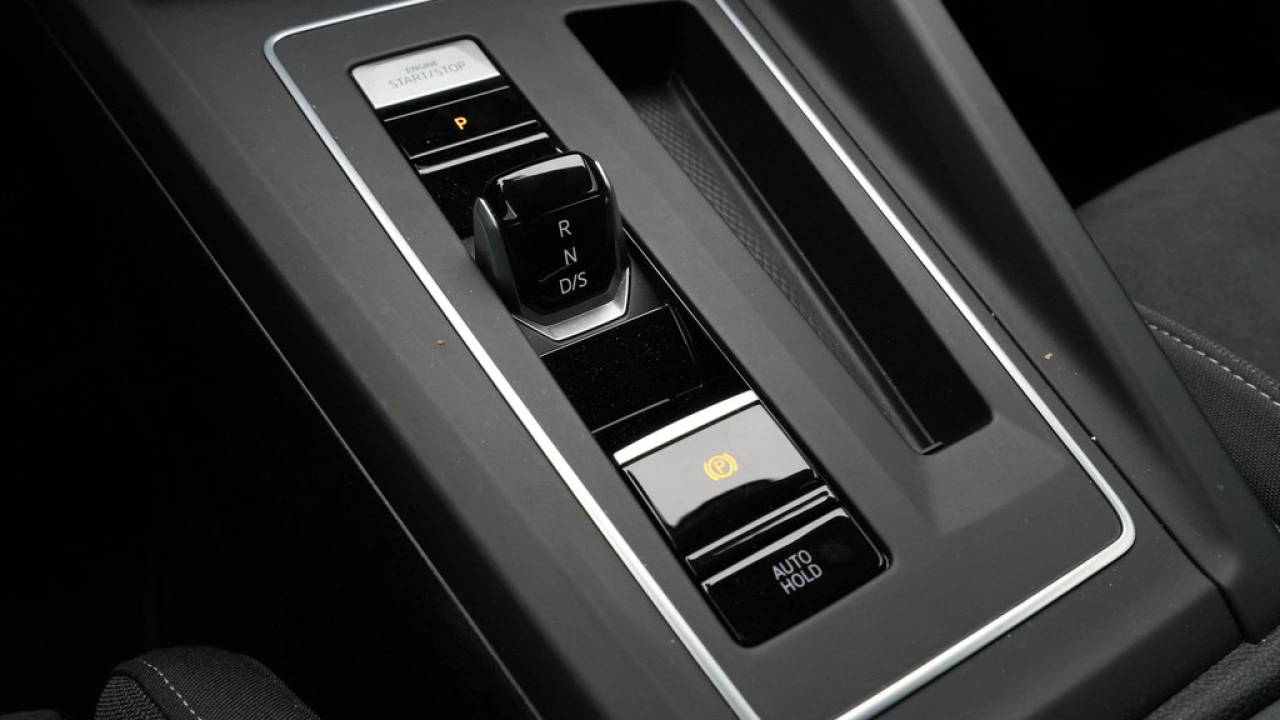 Volkswagen Golf 1.0 eTSI 110pk Life Business DSG