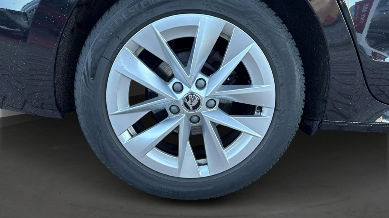 Škoda Octavia Combi 1.5 e-TSI Business Edition