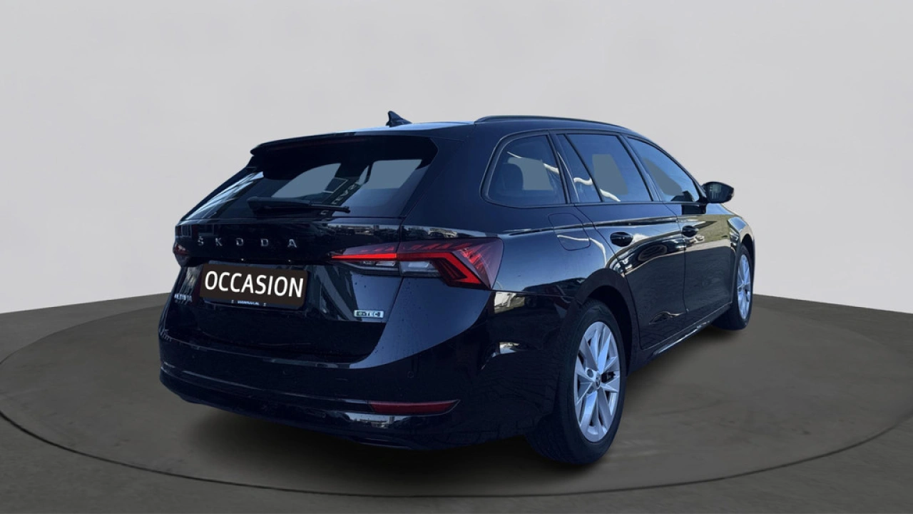 Škoda Octavia Combi 1.5 e-TSI Business Edition