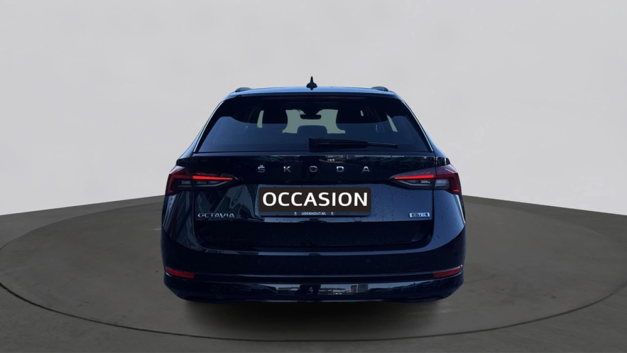 Škoda Octavia Combi 1.5 e-TSI Business Edition