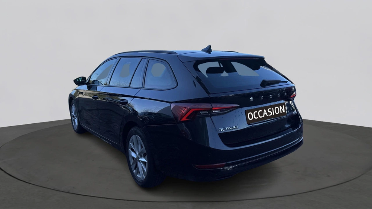 Škoda Octavia Combi 1.5 e-TSI Business Edition