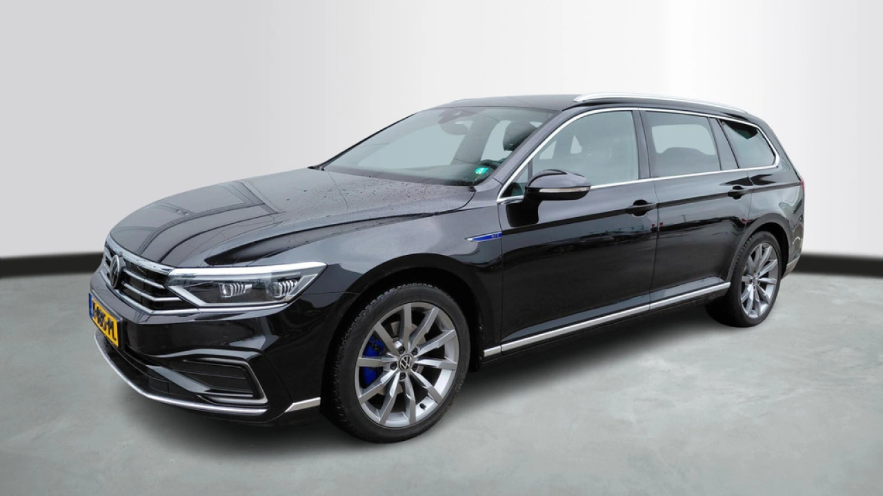 Volkswagen Passat Variant 1.4 TSI PHEV GTE Business | Hybride | Leder | Trekhaak | VERWACHT |
