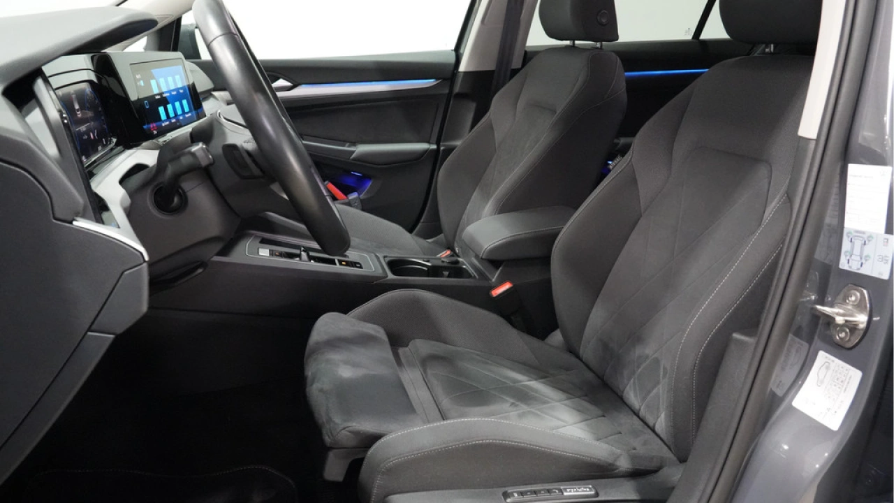 Volkswagen Golf 1.0 eTSI 110pk DSG Life Business