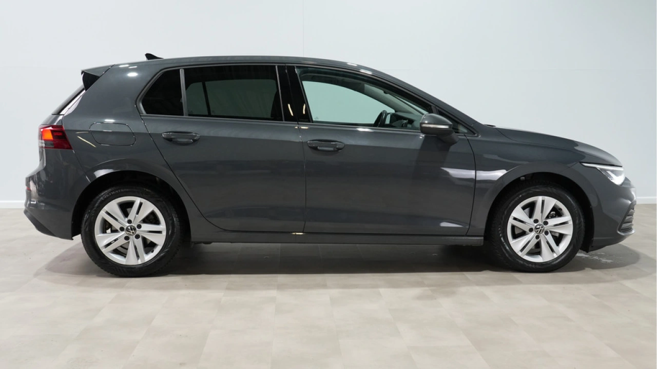 Volkswagen Golf 1.0 eTSI 110pk DSG Life Business