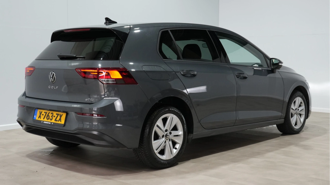 Volkswagen Golf 1.0 eTSI 110pk DSG Life Business