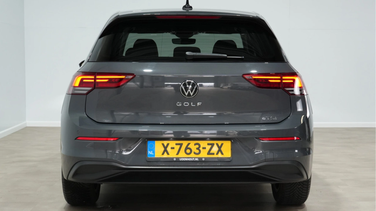 Volkswagen Golf 1.0 eTSI 110pk DSG Life Business