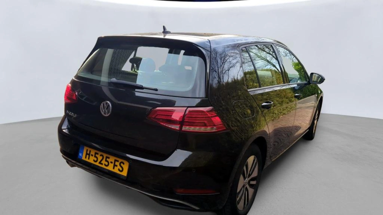 Volkswagen e-Golf E-DITION | 49.000 KM! | Binnenkort beschikbaar |