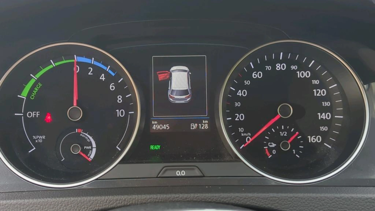 Volkswagen e-Golf E-DITION | 49.000 KM! | Binnenkort beschikbaar |