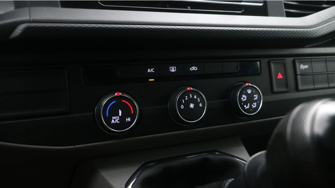 VW Bedrijfswagens Transporter L2H1 2.0 TDI 110pk Comfortline