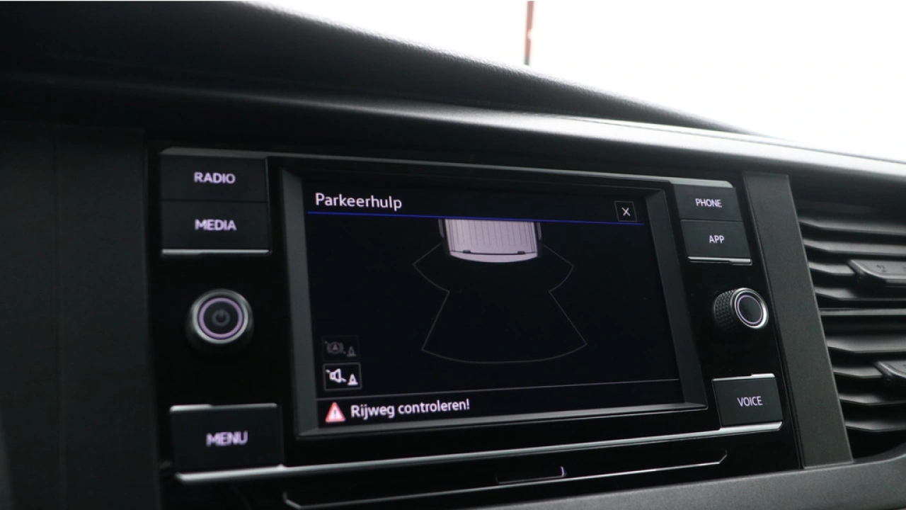 VW Bedrijfswagens Transporter L2H1 2.0 TDI 110pk Comfortline