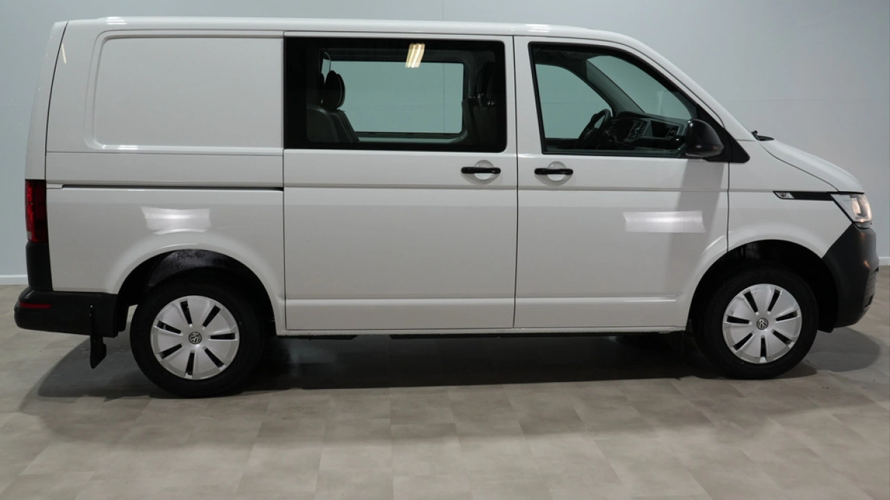 VW Bedrijfswagens Transporter 2.0 TDI 110pk L1H1 Dubbele Cabine DC