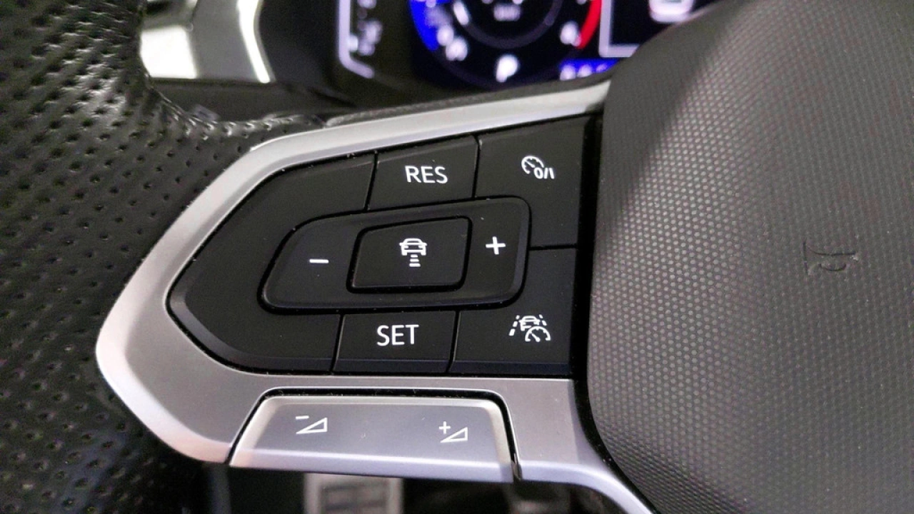 Volkswagen Passat Variant 1.5 TSI R-Line Business | Leder | Panoramadak | Trekhaak |