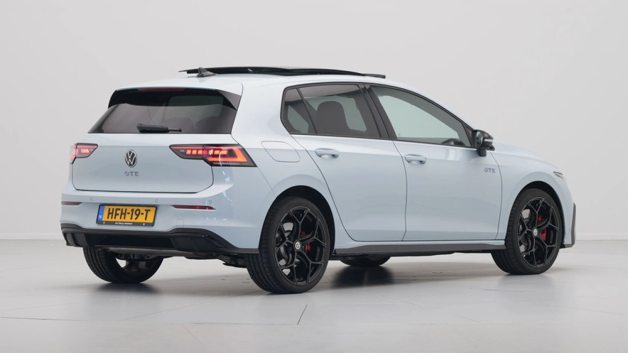 Volkswagen Golf GTE 1.5 TSI eHybrid 272pk DSG Panoramadak