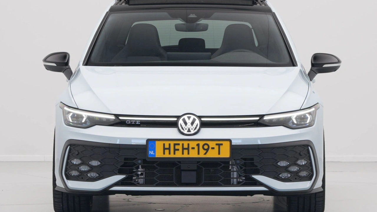 Volkswagen Golf GTE 1.5 TSI eHybrid 272pk DSG Panoramadak