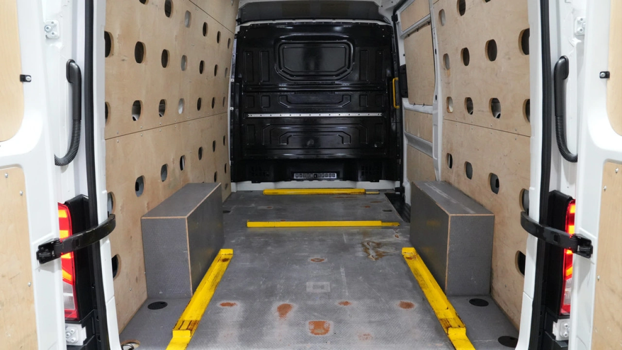 VW Bedrijfswagens Crafter 35 2.0 TDI 140pk DSG L3H3