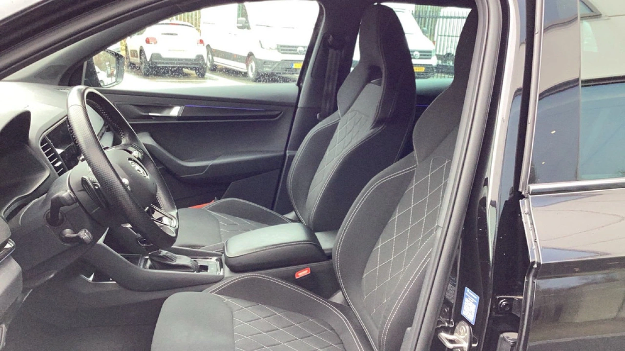 Škoda Karoq 1.5 TSI 150pk ACT Sportline Business DSG