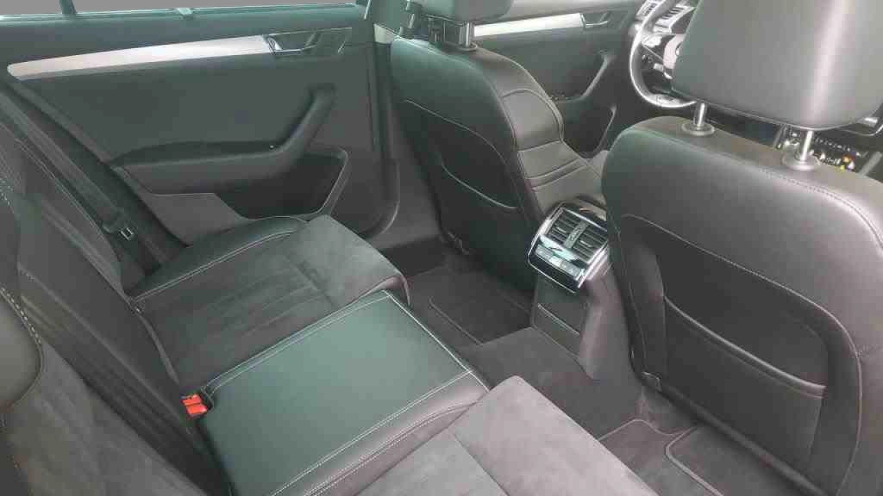 Škoda Superb Combi 1.4 TSI iV 218pk PHEV Business Plus