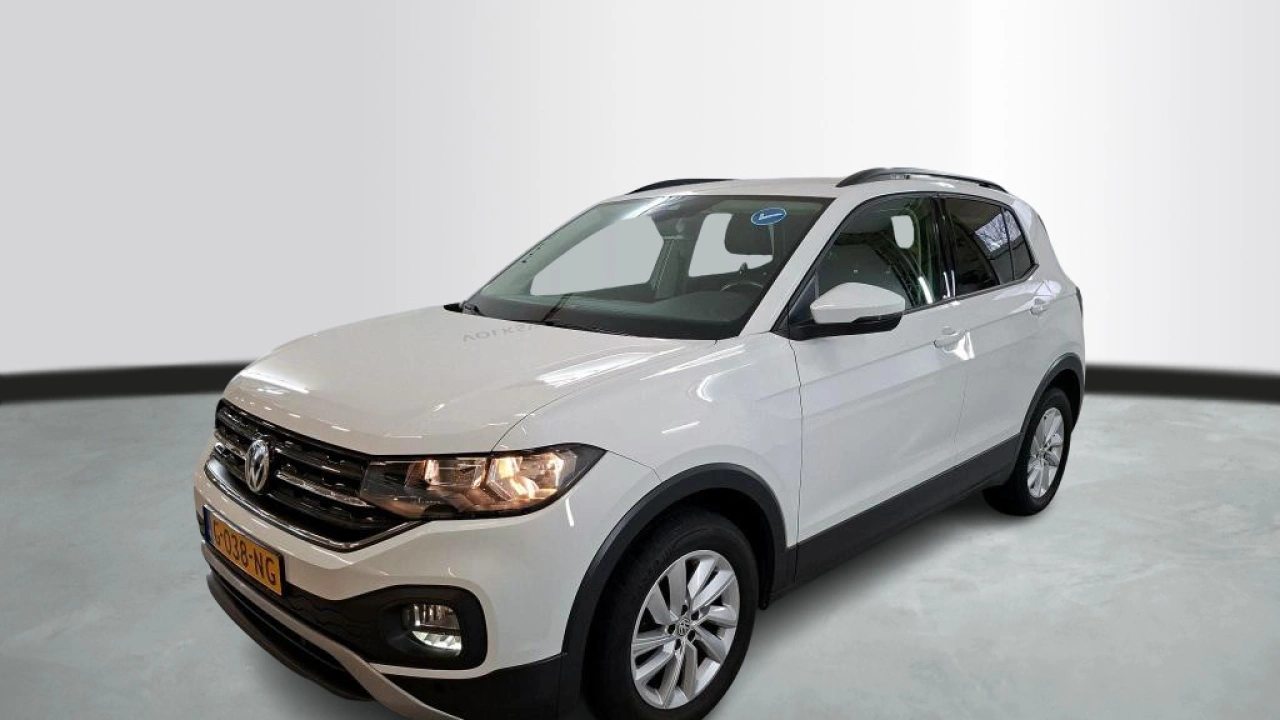 Volkswagen T-Cross 1.0 TSI Life | Navigatie | Parkeersenoren | Privacy Glas | VERWACHT