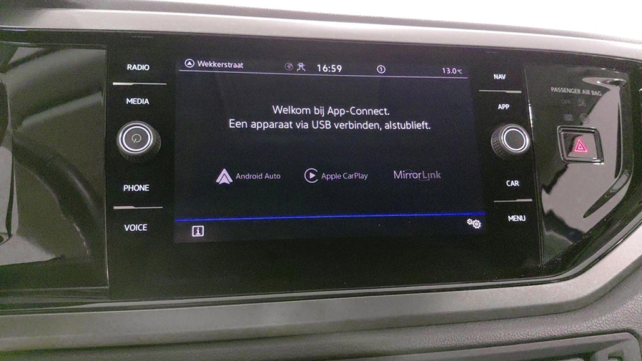 Volkswagen Polo 1.0 TSI Comfortline EXE | Navigatie | Parkeersensoren | App Connect |