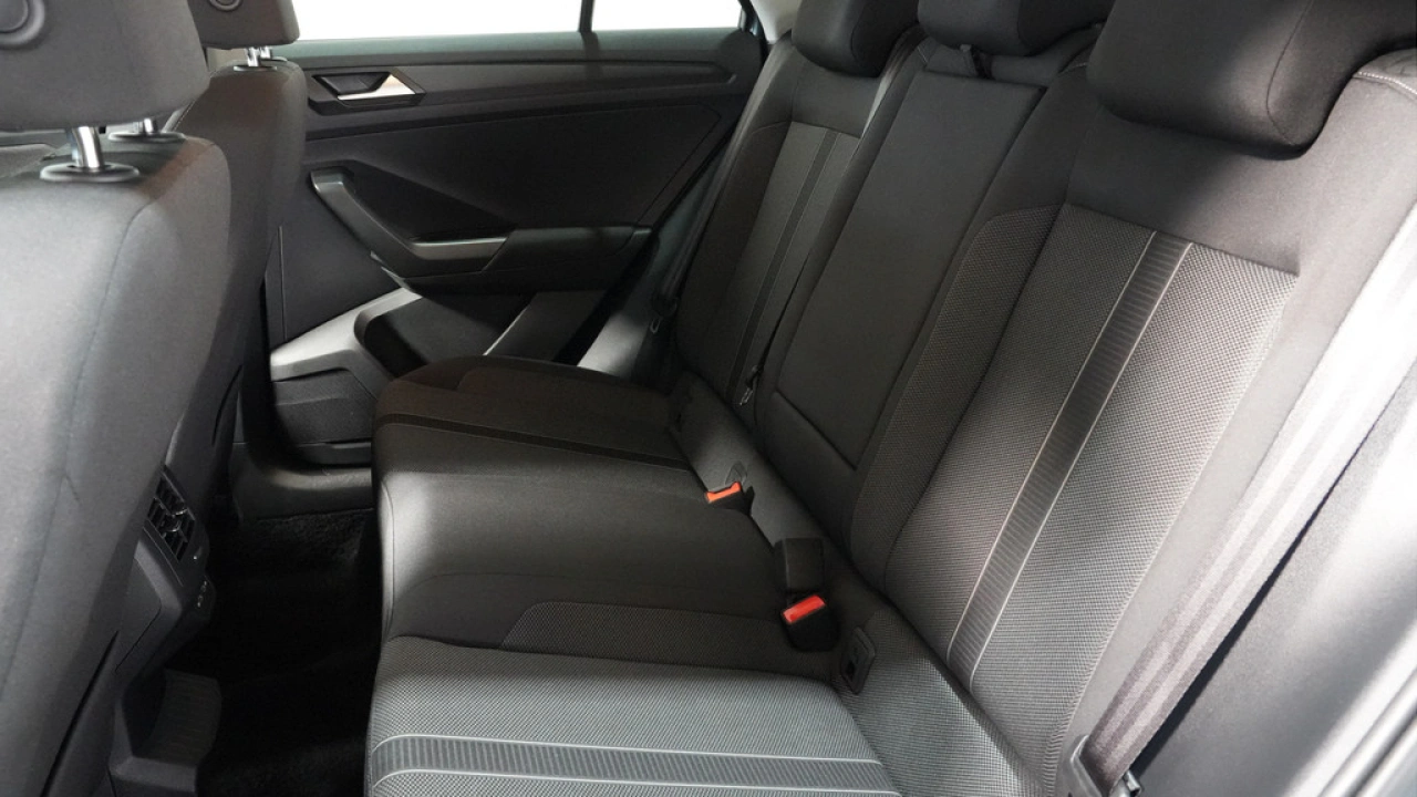 Volkswagen T-Roc 1.5 TSI 150pk DSG Oranje Edition