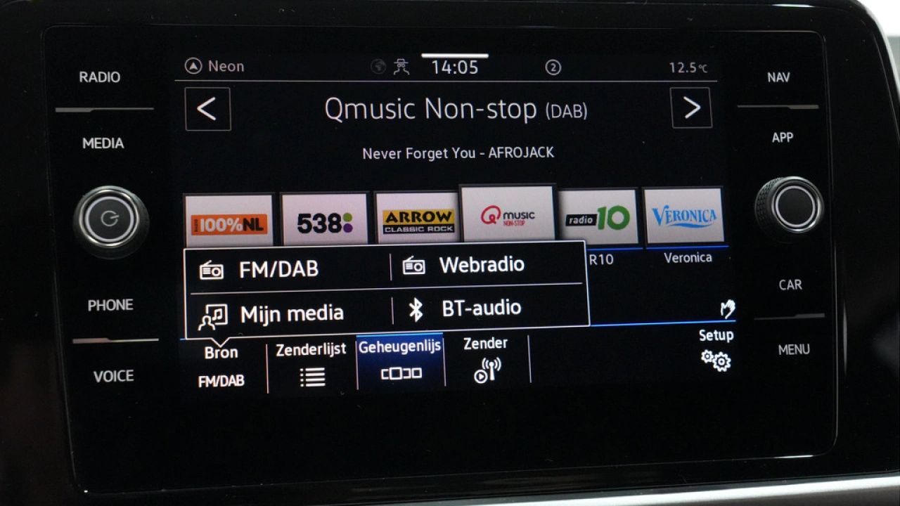 Volkswagen T-Roc 1.5 TSI 150pk DSG Oranje Edition