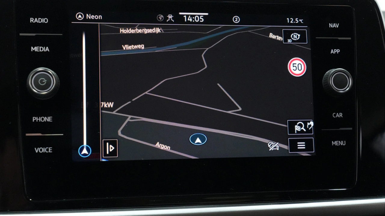 Volkswagen T-Roc 1.5 TSI 150pk DSG Oranje Edition