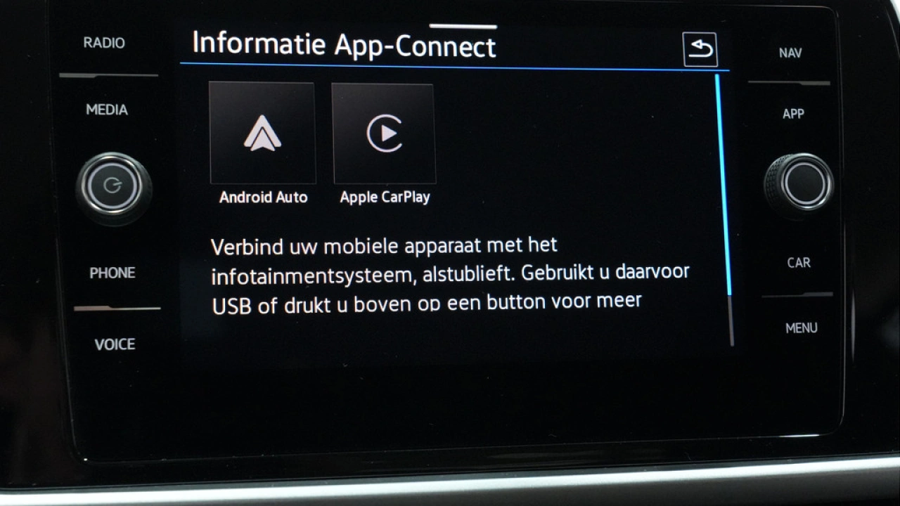 Volkswagen T-Roc 1.5 TSI 150pk DSG Oranje Edition