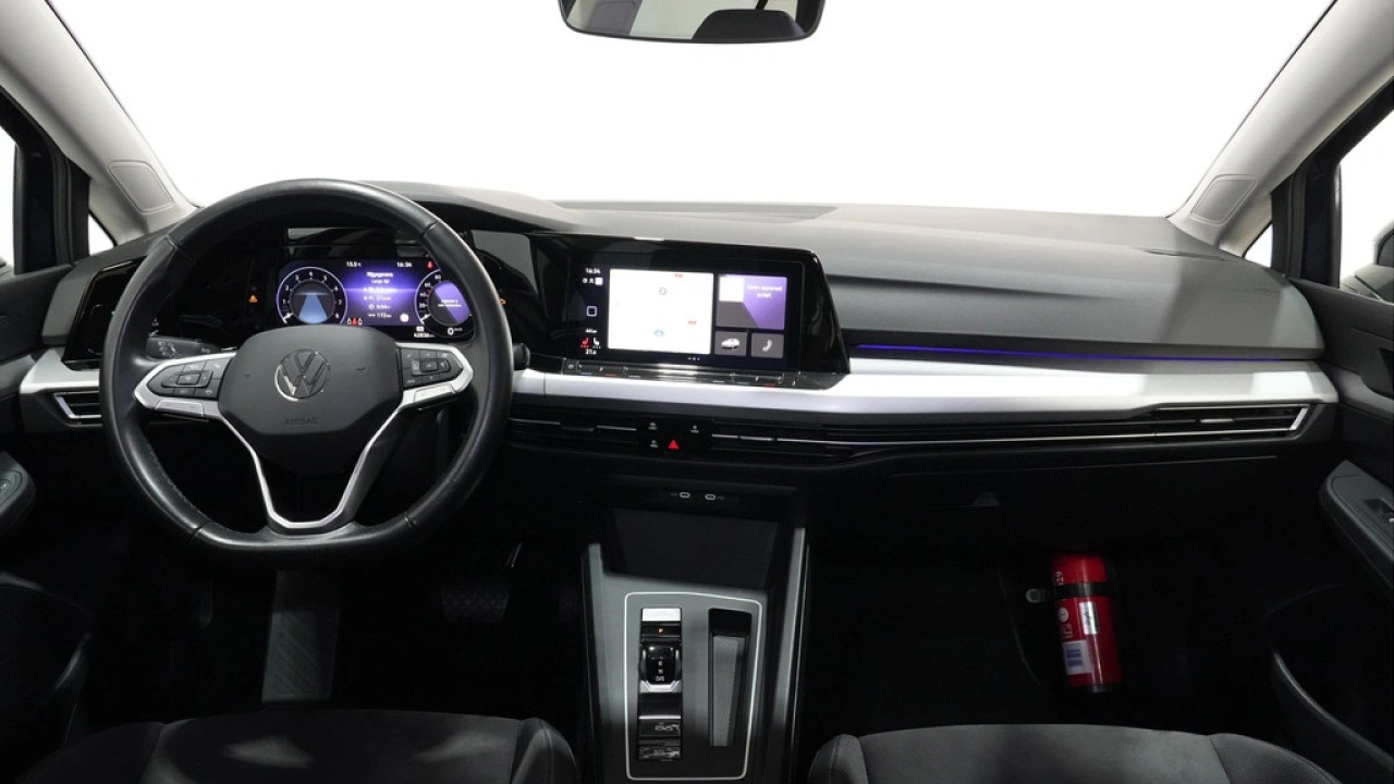 Volkswagen Golf 1.0 eTSI 110pk Life Business