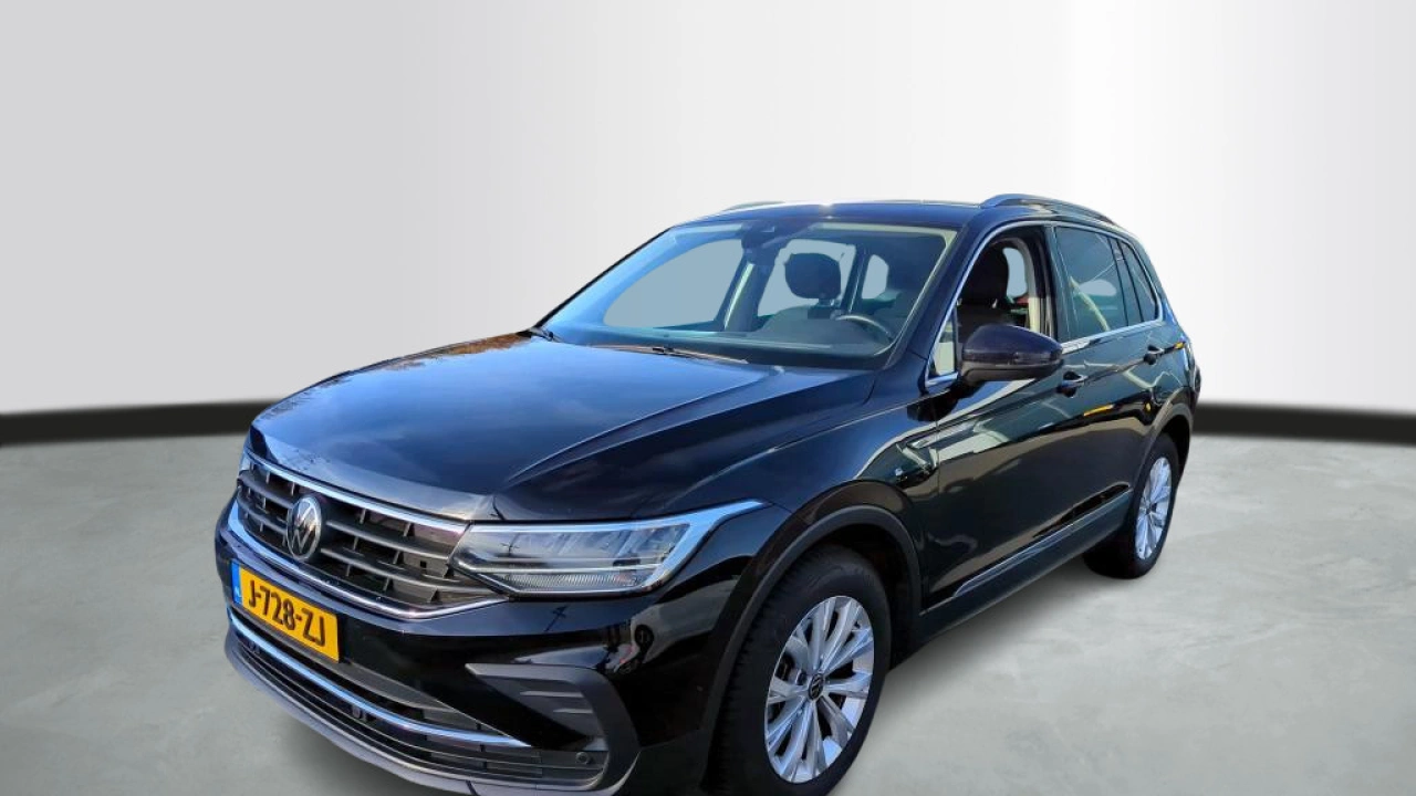 Volkswagen Tiguan 1.5 TSI Life Business | Ergo Stoel | Trekhaak | Elec klep | VERWACHT