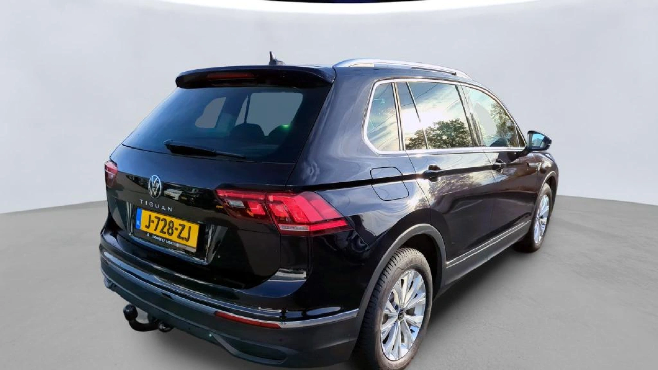 Volkswagen Tiguan 1.5 TSI Life Business | Ergo Stoel | Trekhaak | Elec klep | VERWACHT