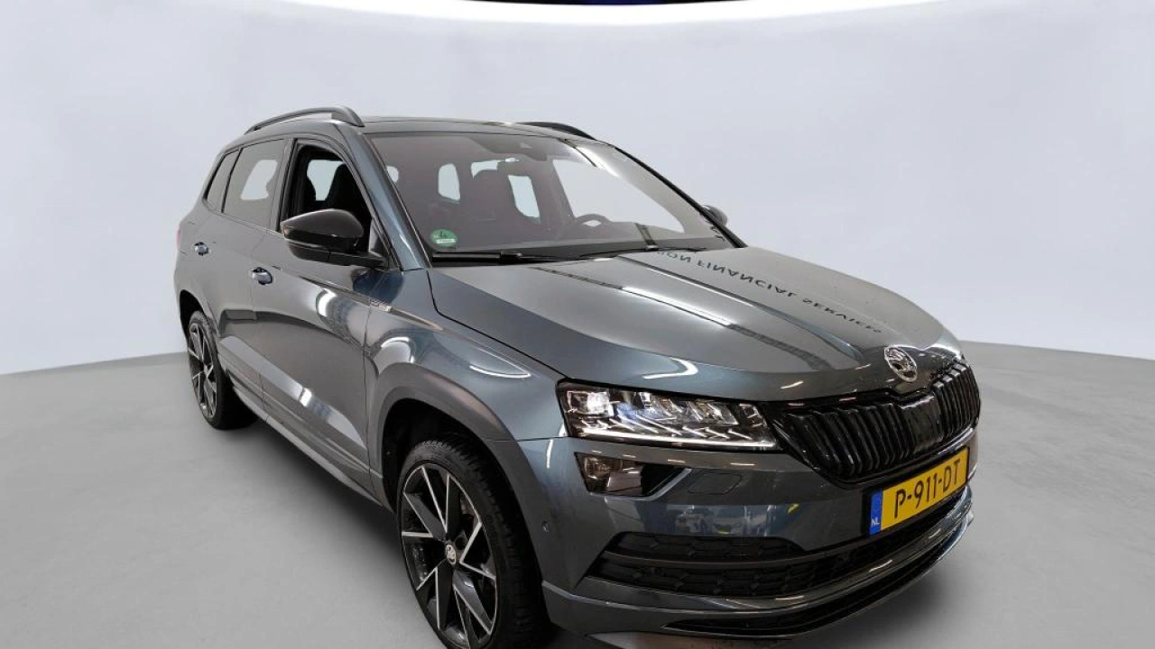 Škoda Karoq 1.5 TSI DSG ACT Sportline Business