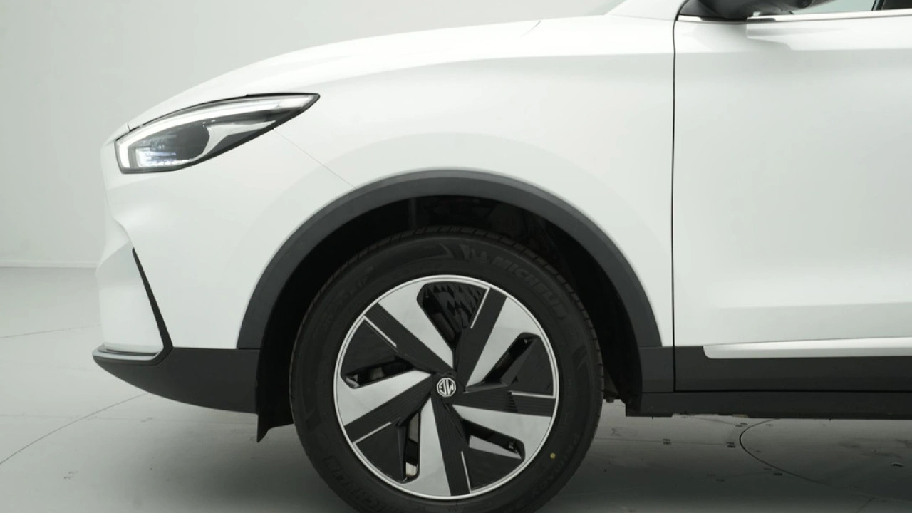 MG ZS EV Standard Range Luxury 50 kWh