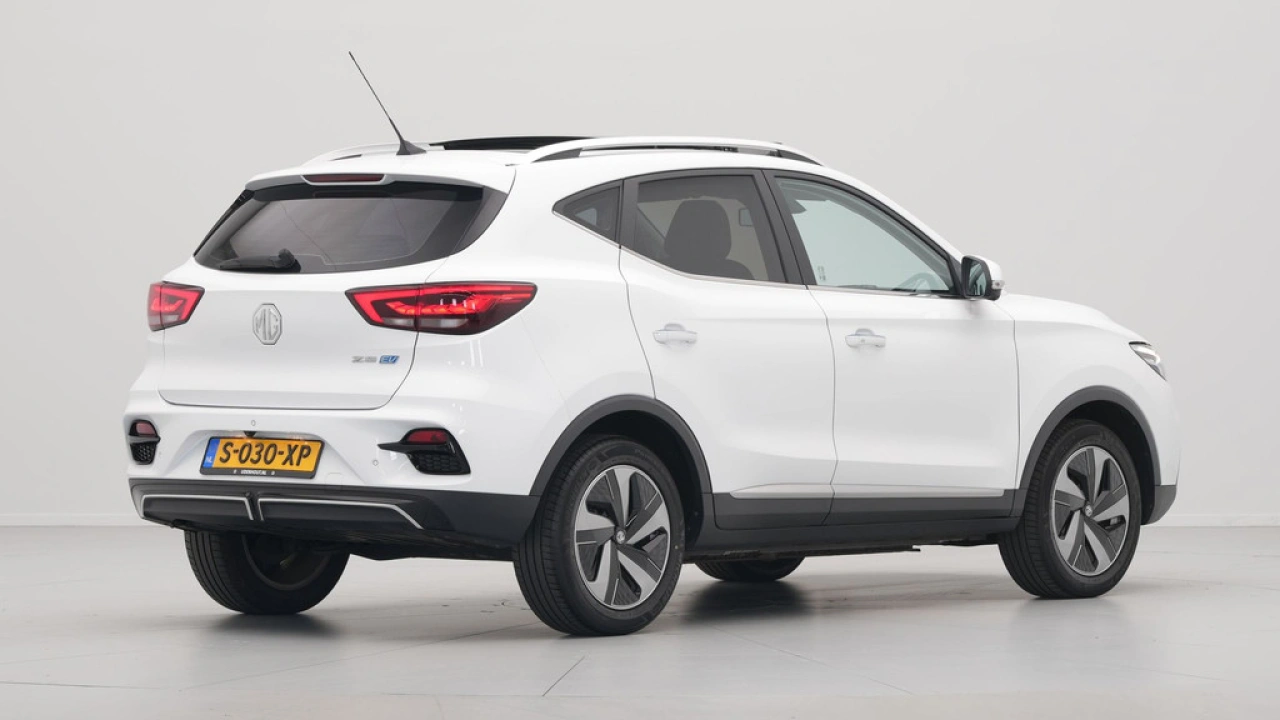 MG ZS EV Standard Range Luxury 50 kWh