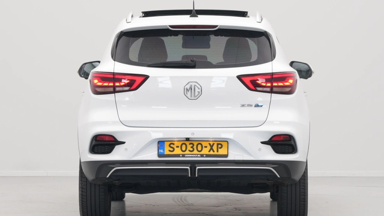 MG ZS EV Standard Range Luxury 50 kWh