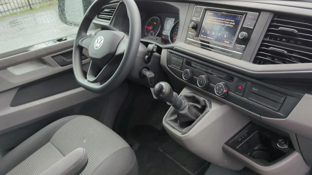 VW Bedrijfswagens Transporter L1H1 2.0 TDI 90pk Economy-Business