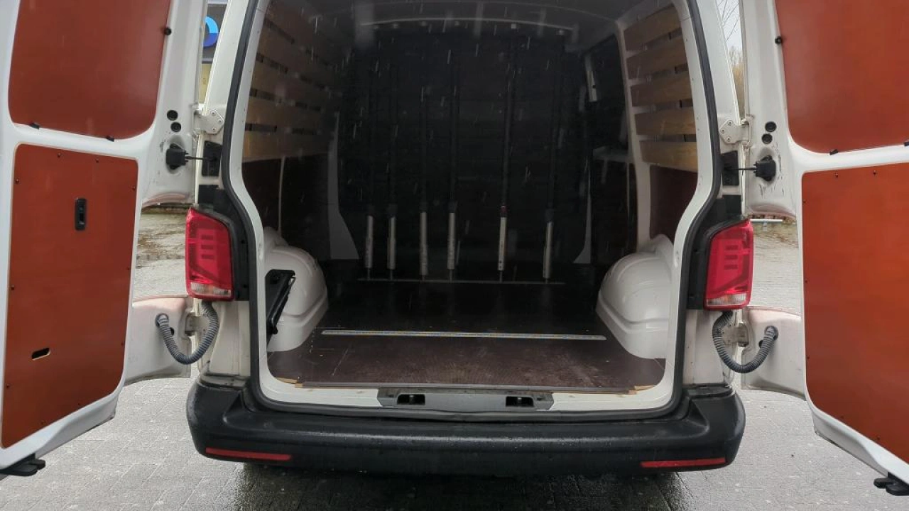 VW Bedrijfswagens Transporter L1H1 2.0 TDI 90pk Economy-Business