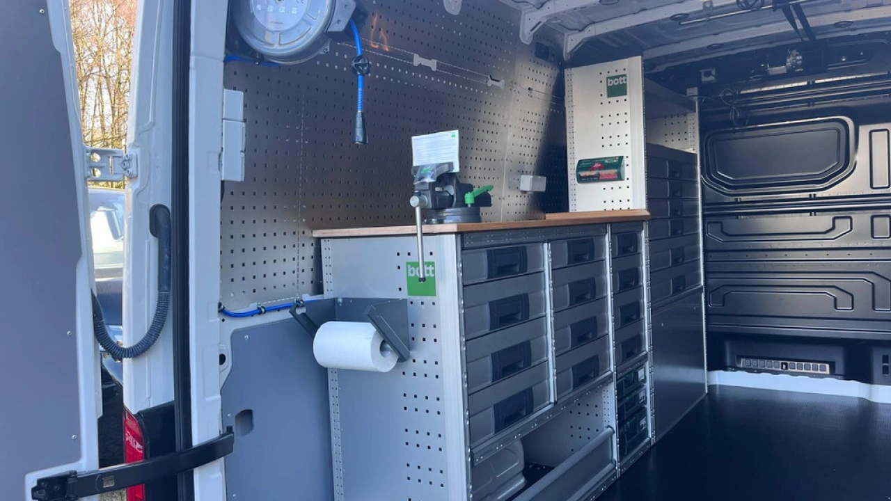 VW Bedrijfswagens Crafter L3H3 2.0 TDI 140pk 3.5T Trendline