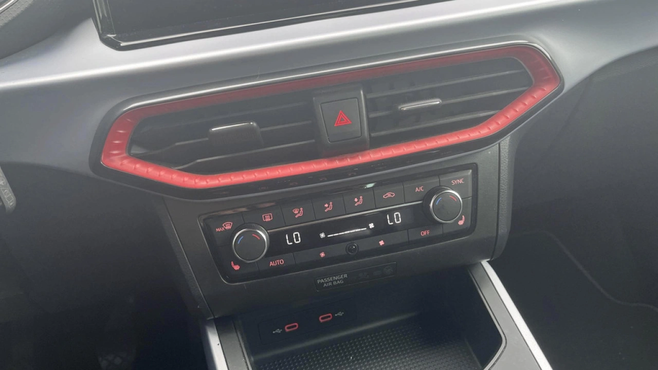 SEAT Arona 1.0 TSI FR Business Intense