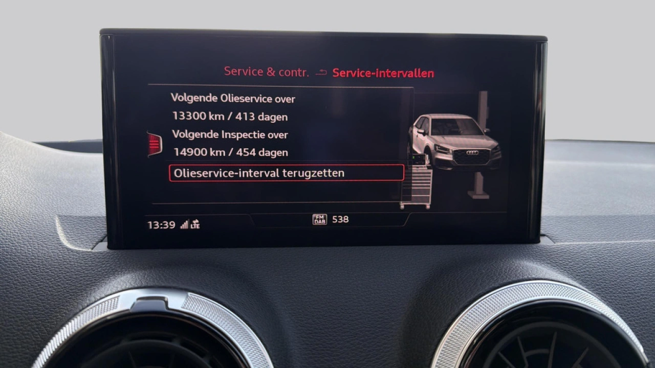 Audi Q2 30 TFSI 110Pk Advanced Edition / Trekhaak