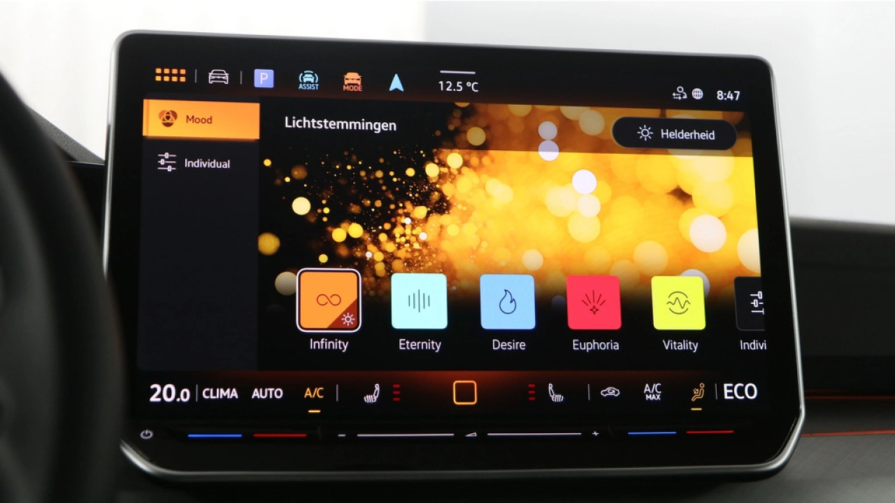 Volkswagen Golf 1.5 eHybrid 204pk Life Edition DSG