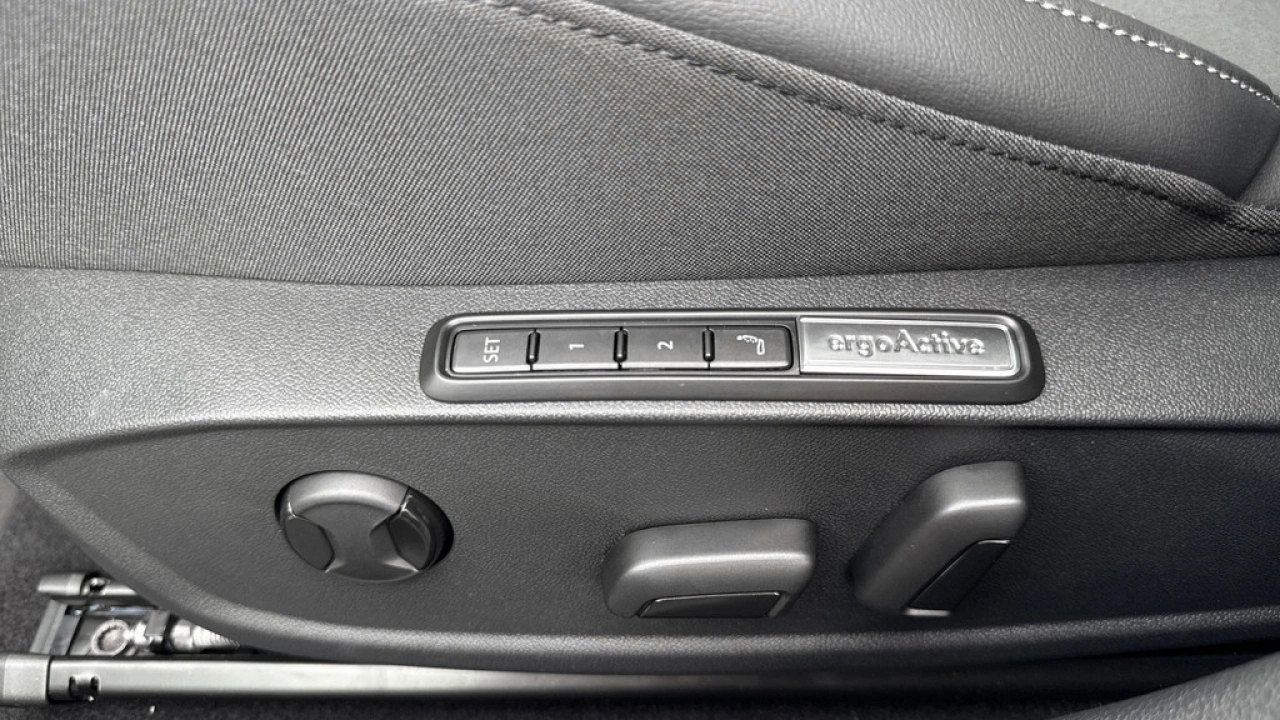 Volkswagen Golf 1.5 eHybrid Life Edition