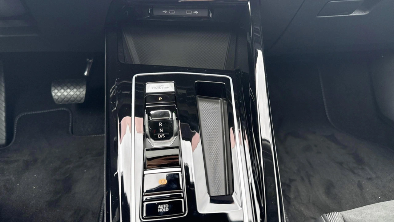 Volkswagen Golf 1.5 eHybrid Life Edition