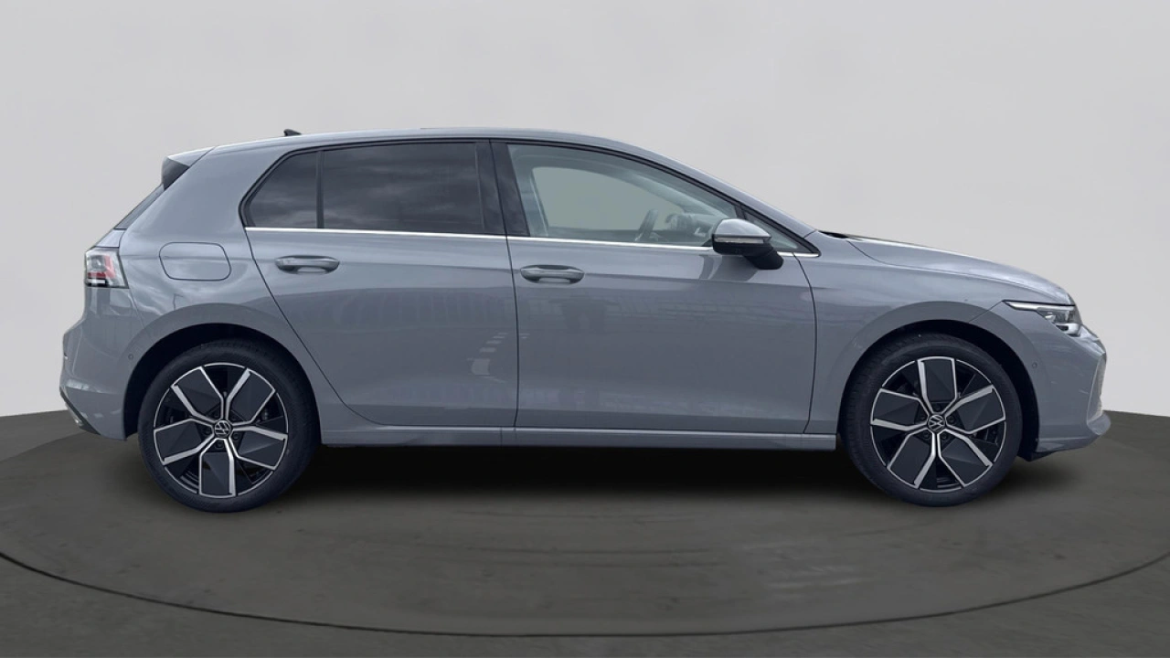 Volkswagen Golf 1.5 eHybrid Life Edition