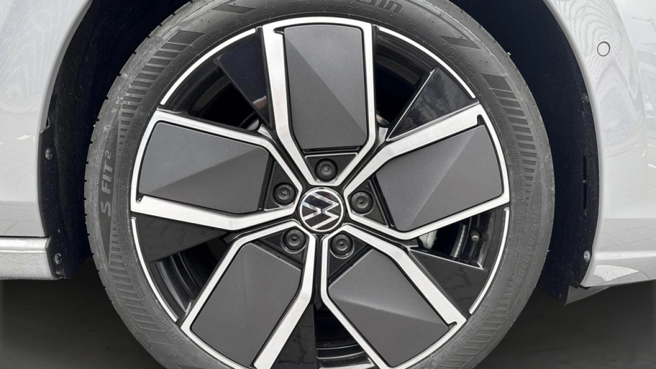 Volkswagen Golf 1.5 eHybrid Life Edition