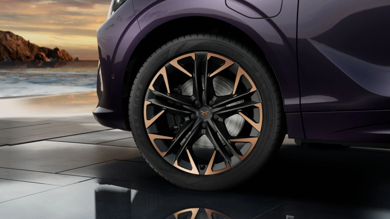 CUPRA Terramar 1.5 TSI e-Hybrid 204 6DSG Business