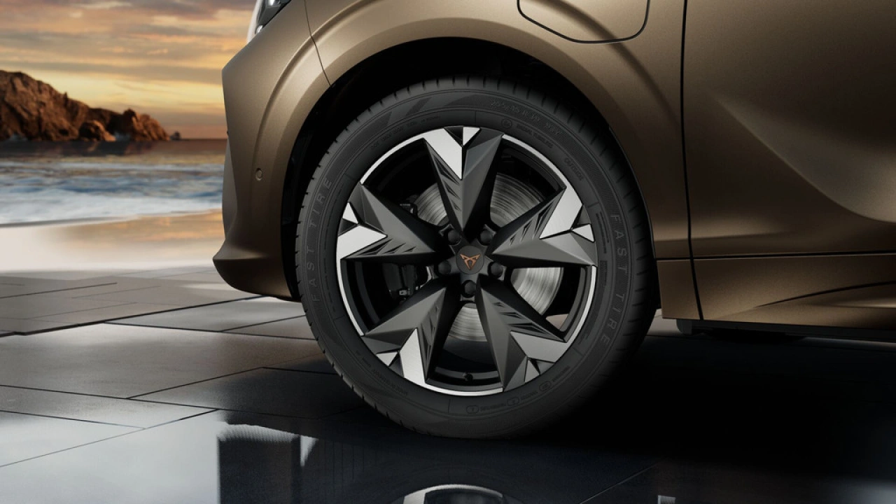 CUPRA Terramar 1.5 TSI e-Hybrid 204 6DSG Business