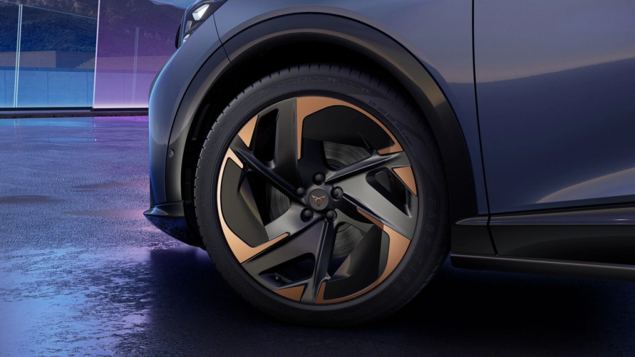 CUPRA Tavascan 77kWh Elektromotor 286 1AT Adrenaline