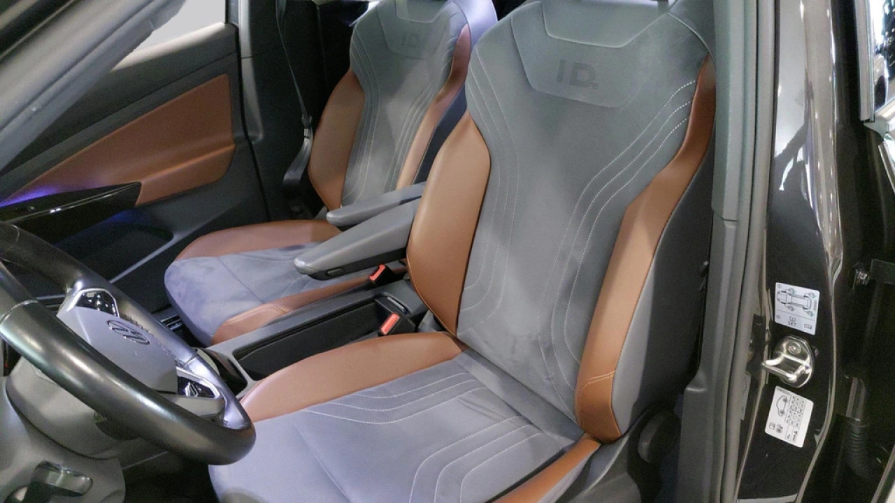 Volkswagen ID.4 First 77 kWh | Navi | Camera | Verw. voorstoelen |